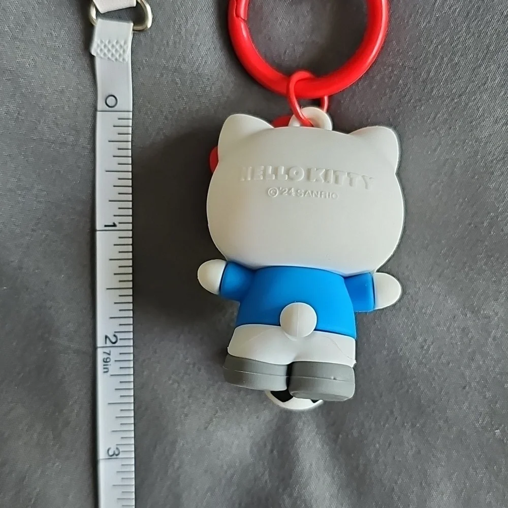 Hello Kitty Keychain - Picture 4 of 9